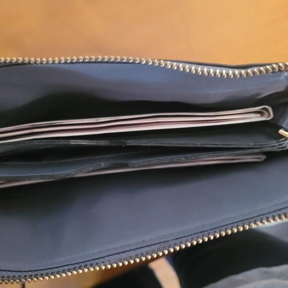 Stylish Patent Leather Crossbody Bag – Slate Blue Purse with Adjustable Strap - Picture 3 of 5